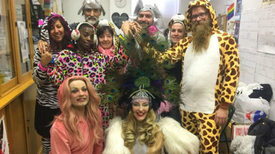 La Prohibida muestra los disfraces de animales para la cabalgata de Vallecas