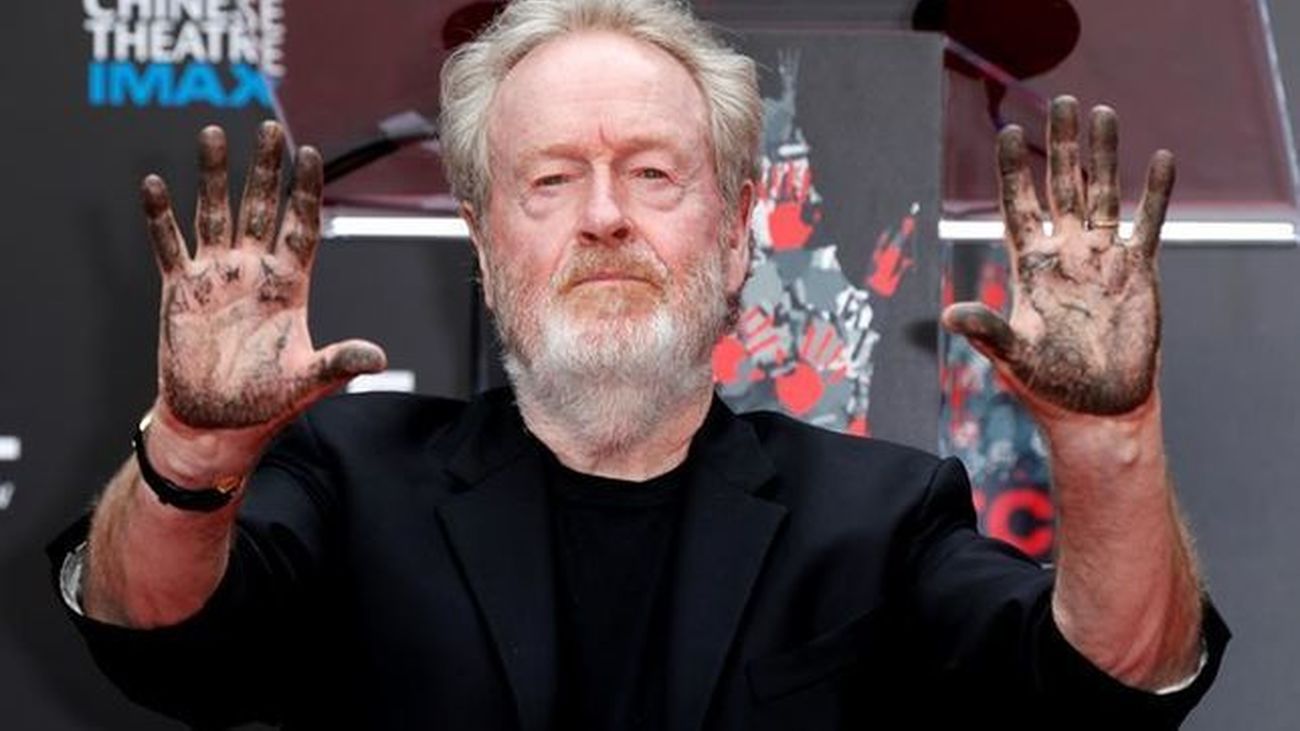 Ridley Scott negocia con Disney  para dirigir la saga Merlín
