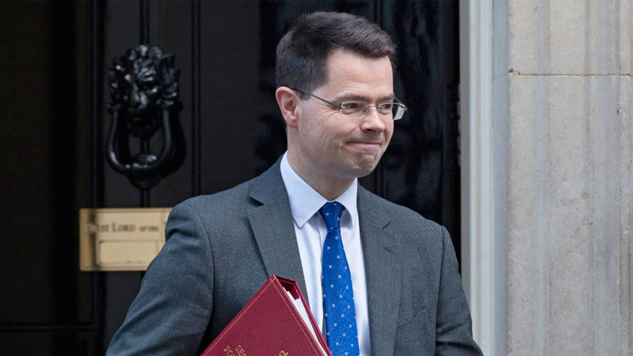 Dimite el ministro británico para Irlanda del Norte