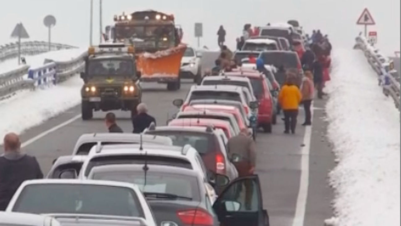 La Fiscalía de Madrid investigará si hubo delito en el atasco de la AP-6