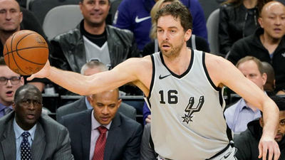 Pau Gasol ayuda al resurgir de los Spurs