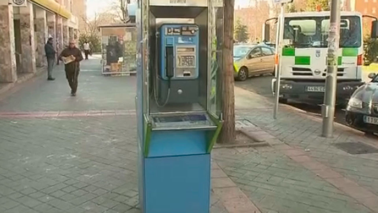 Las cabinas telefónicas seguirán en la calle al menos hasta finales del 2018