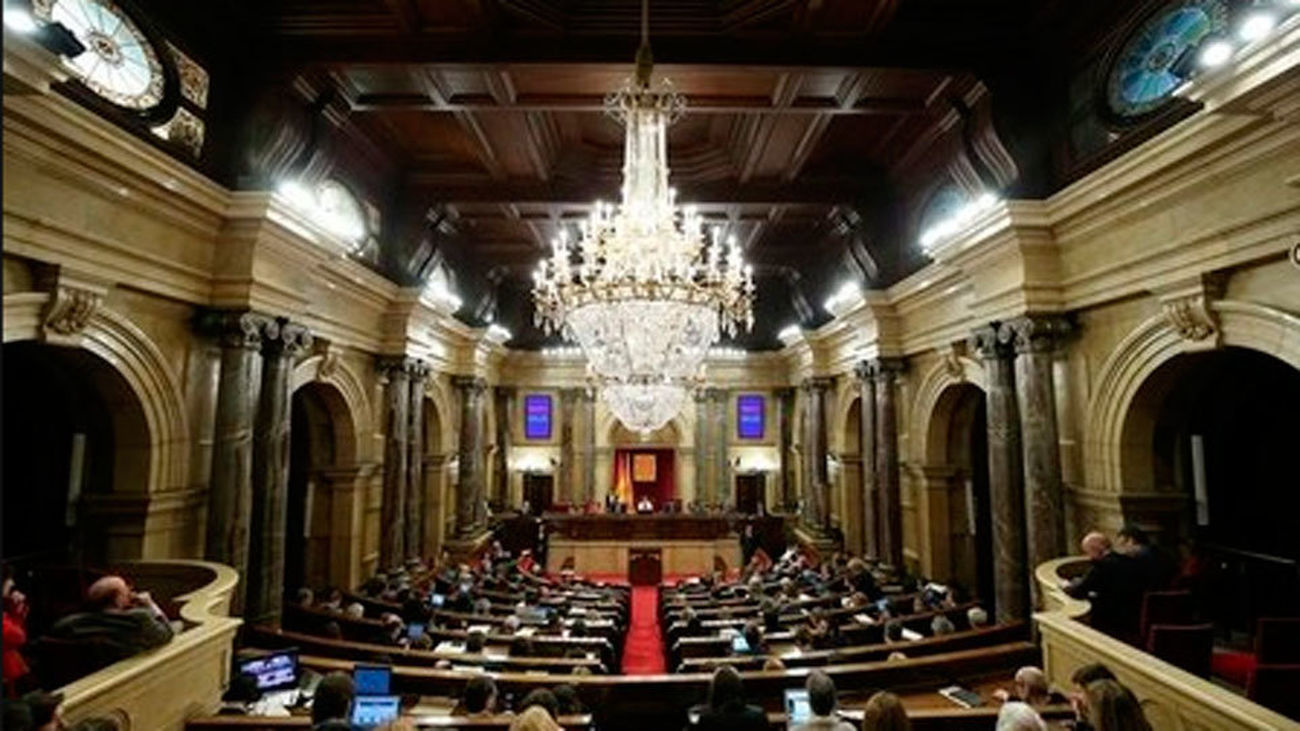 Los diputados electos catalanes encarcelados y los 5 de Bruselas presentan las credenciales