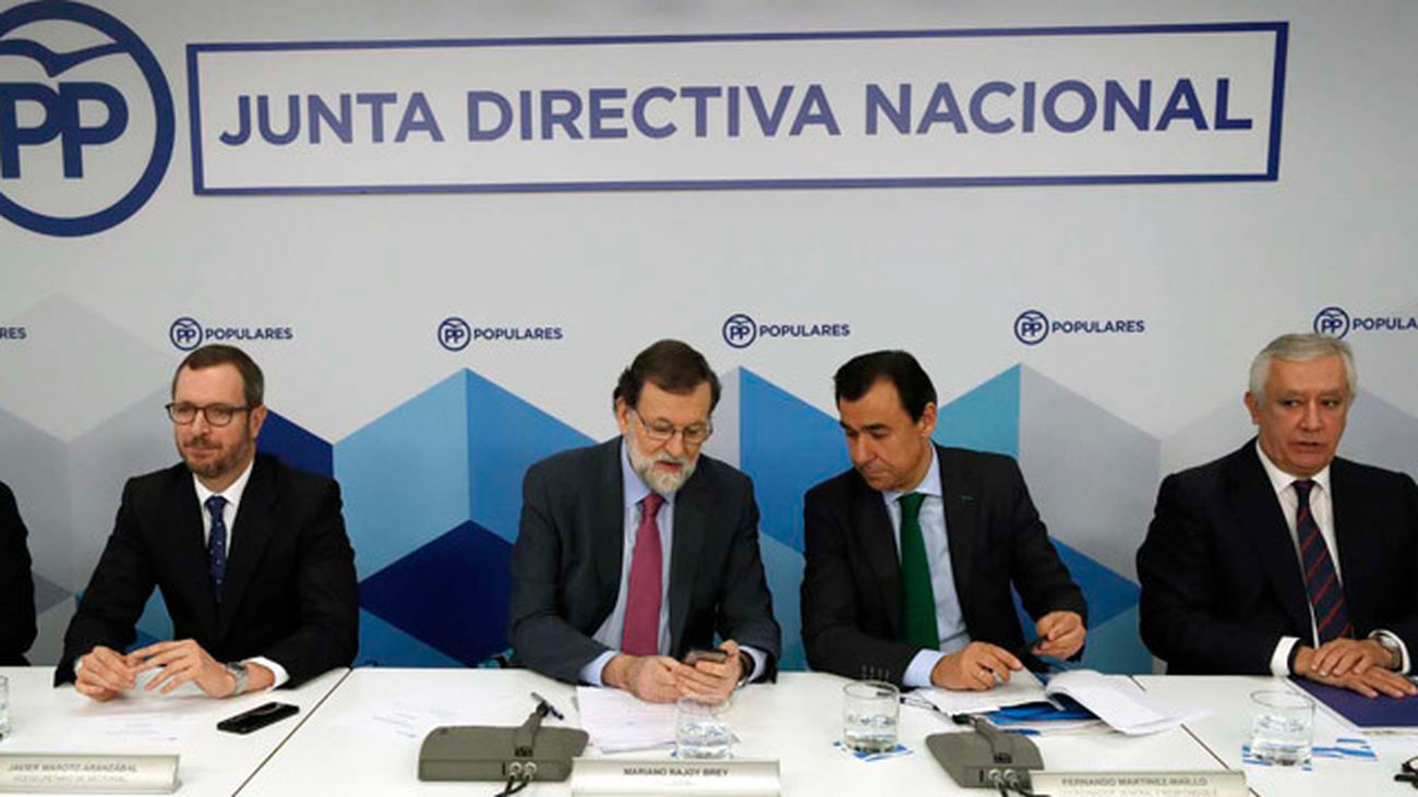 Rajoy convoca una convención nacional en marzo ante el auge de Cs en las encuestas