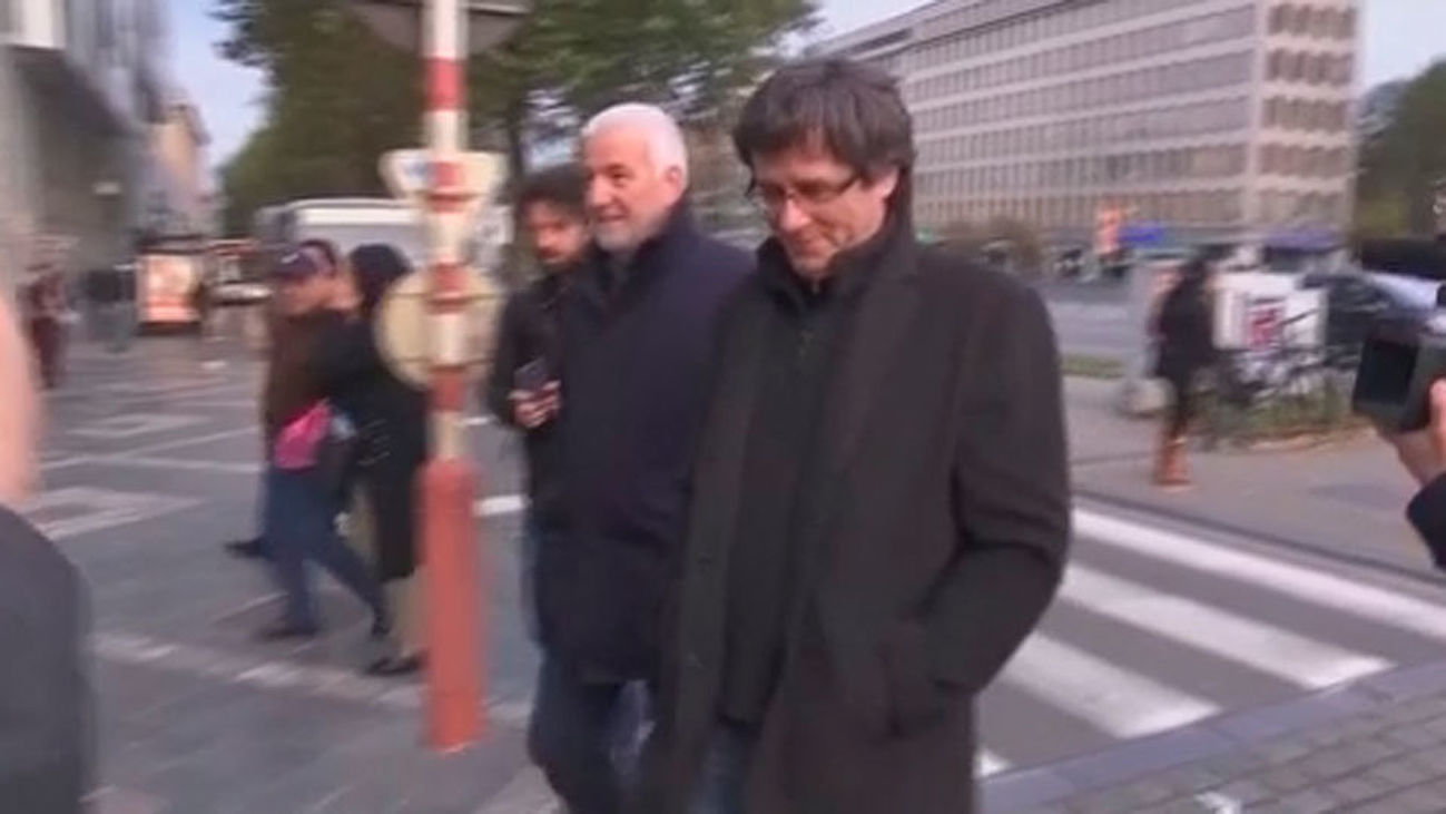 Rajoy avisa de que se mantendrá el artículo 155 si Puigdemont es elegido telemáticamente