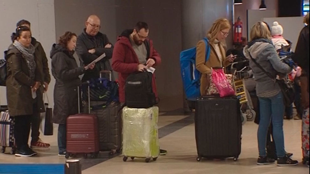 Ryanair exige pagar 5 euros para llevar una maleta en cabina