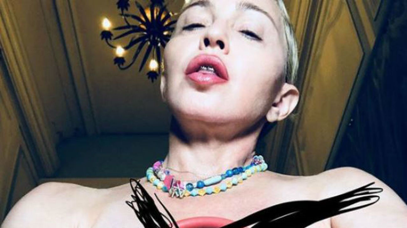 Madonna ironiza con su falta de amigos en Lisboa en una sugerente foto