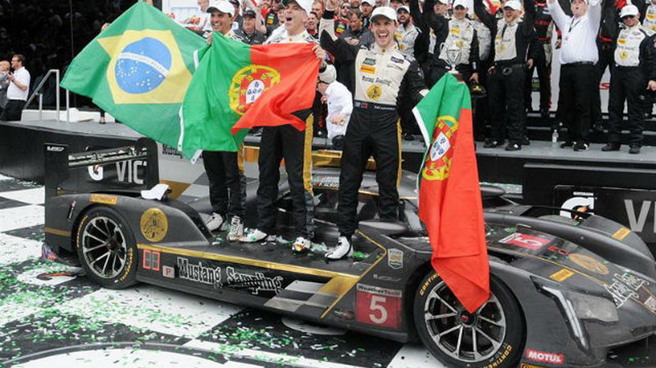 24 Horas de Daytona: Alonso se hunde; gana Cadillac