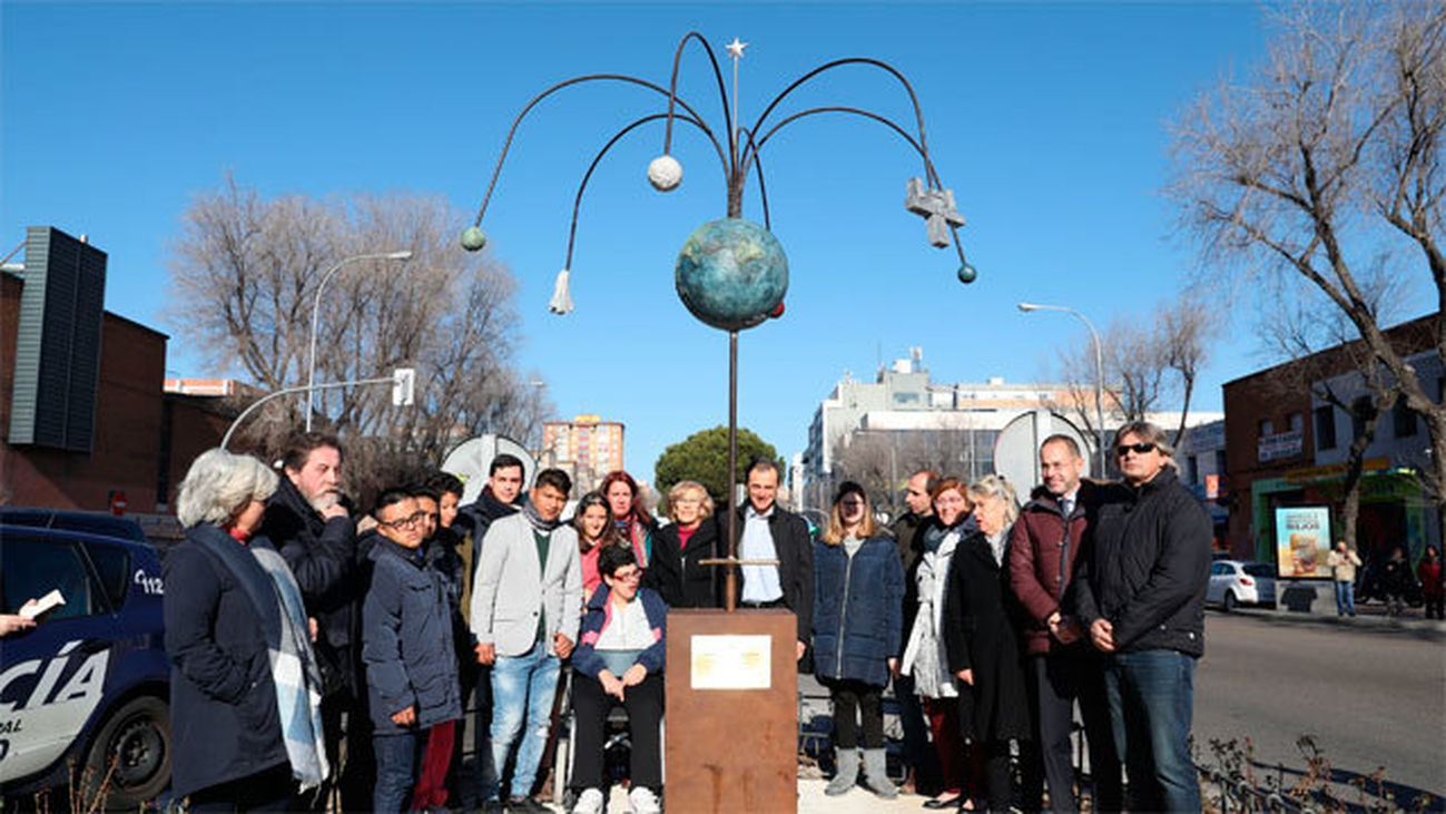 Ciudad Lineal rinde homenaje al astronauta Pedro Duque