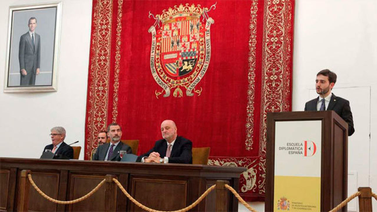 El Rey pide a los diplomáticos lealtad a España