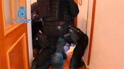 Un hombre detenido tras atrincherarse en Valencia por intento de violación