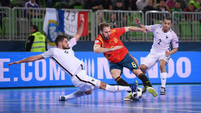 4-4. España empata contra sus errores y contra Francia