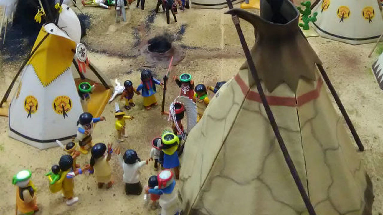 El Mercado del Juguete de Madrid recrea el western estadounidense con más de 500 figuras de playmobil