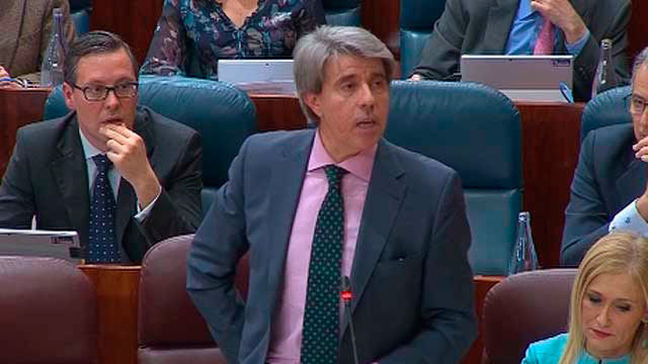 Garrido pide disculpas al diputado de Podemos que acusó de esquizofrenia