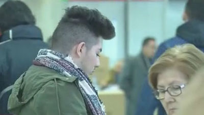 Acuden a votar 46.000 ecuatorianos en España pese al temporal de frío y nieve