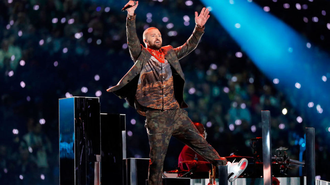 Justin Timberlake hace renacer a Prince en el medio tiempo de la Super Bowl