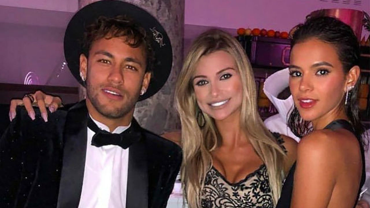 Neymar celebra sus 26 años por todo lo alto a 10 días de afrontar al Madrid