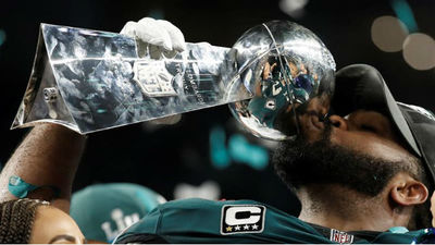 41-33. Los Eagles ganan la primera Super Bowl de su historia