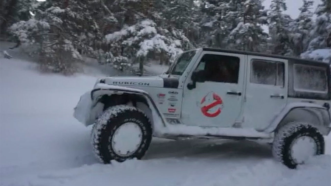 El equipo Rescate SOS 4x4 socorre a los atrapados por la nieve de forma altruista