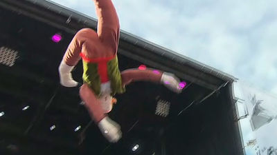 Montoro manteado como "pelele" del año en los carnavales de la Dehesa de la Villa y Tetuán