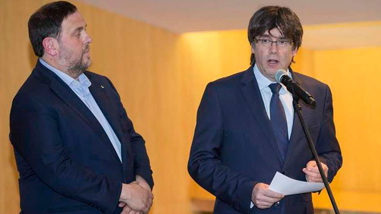 Junqueras ve inviable la presidencia efectiva de Puigdemont pero JxCat no cede