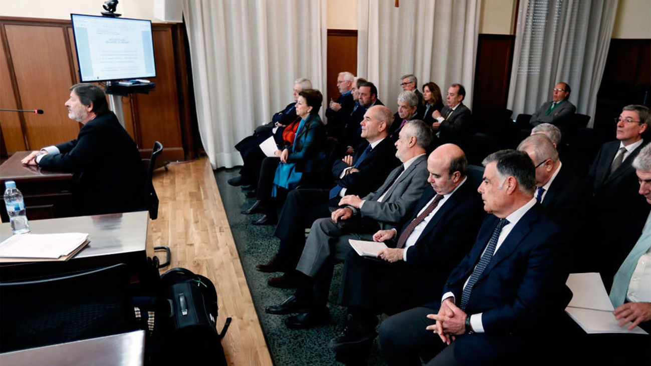 Guerrero se retracta de sus críticas a Chaves, al que acusaba de "humillarle"