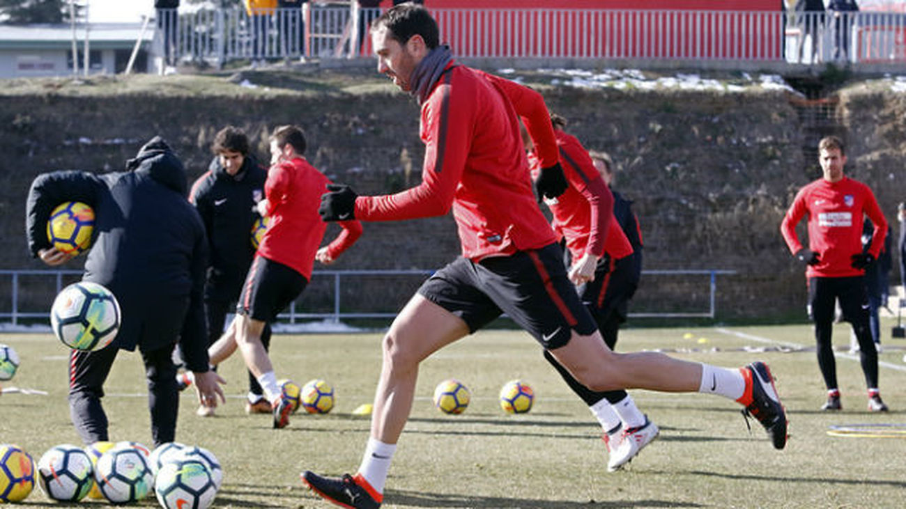 Godín viaja a Copenhague; Diego Costa se queda en tierra