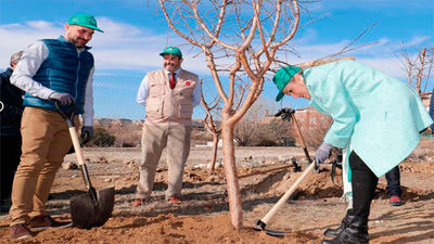 Cifuentes expresa su "firme e inalterable" compromiso con el medio ambiente