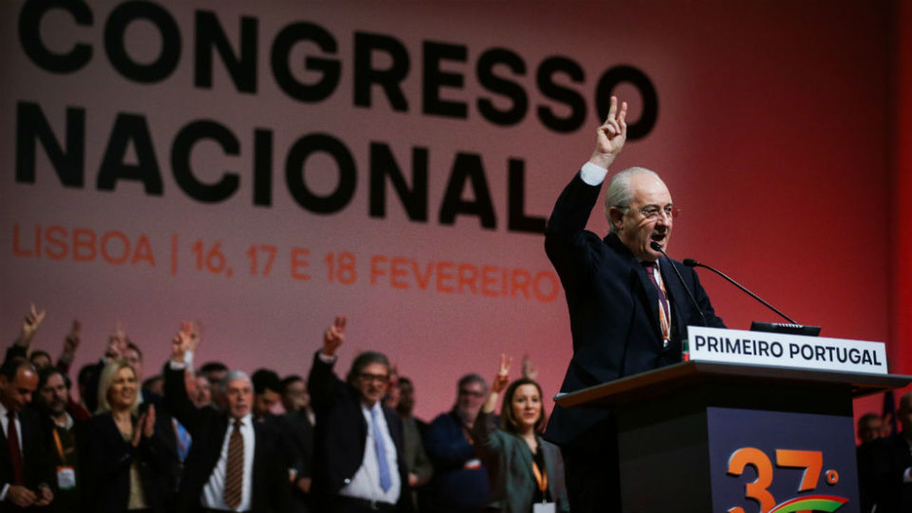 Rui Rio asume liderazgo del conservador PSD con la meta de gobernar Portugal
