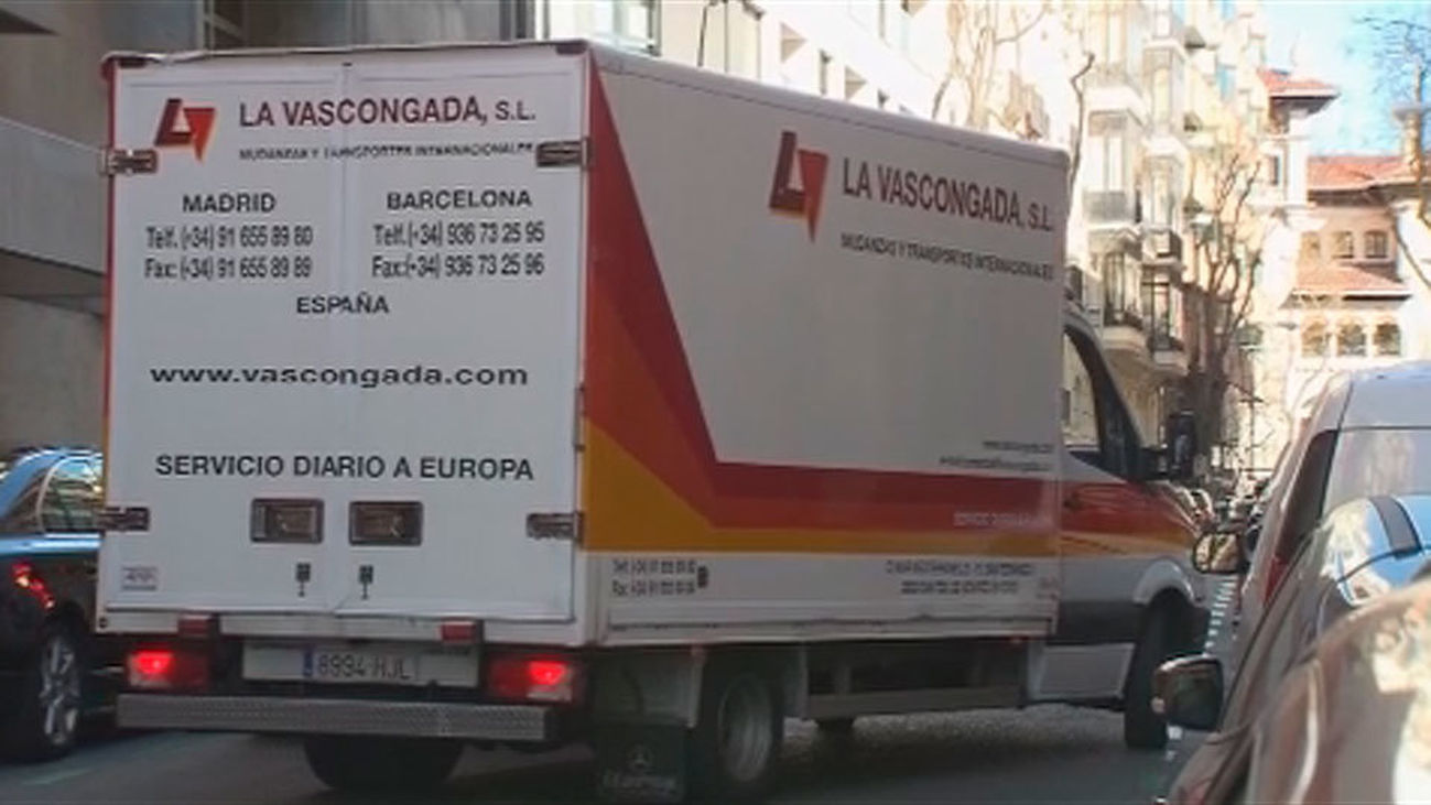 El Ayuntamiento de Madrid sube un 870% las tasas a las empresas de mudanza