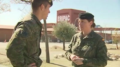 15.000 mujeres sirven en las Fuerzas Armadas al cumplirse 30 años de su incorporación