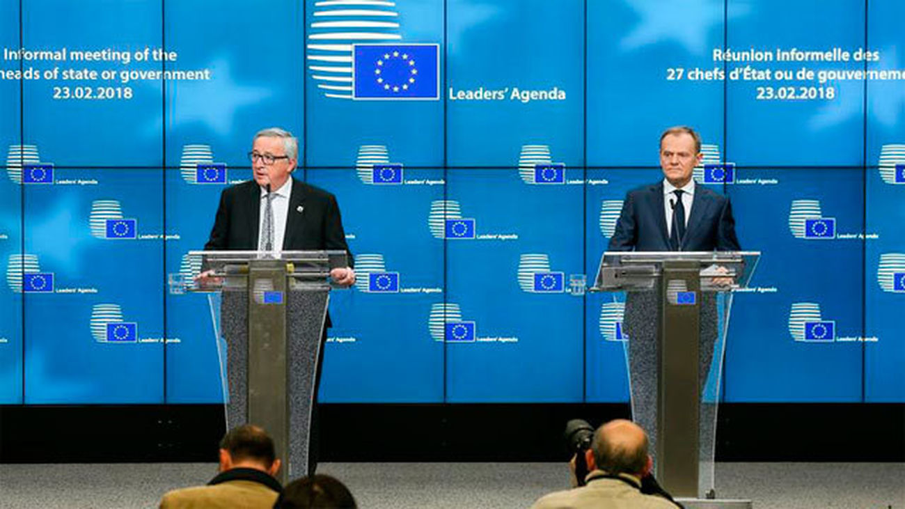 El presidente de la Comisión Europea, Jean-Claude Juncker y el presidente del Consejo Europeo, Donald Tusk