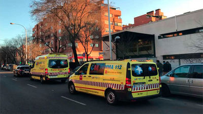 Dos hermanos apuñalados de gravedad tras una reyerta en San Blas