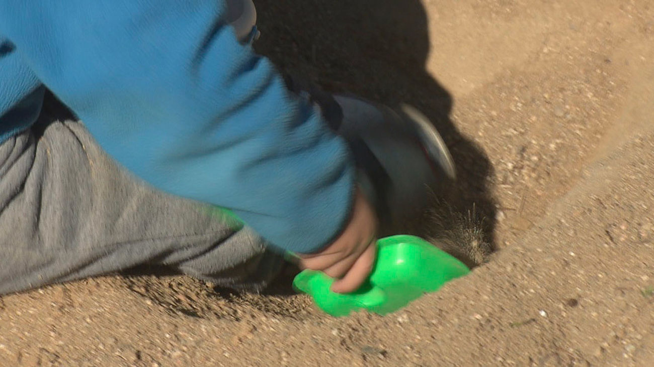 Hallan en los areneros de los parques infantiles una bacteria propia de los hospitales