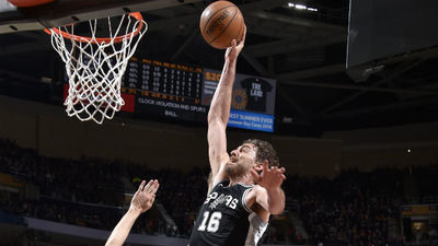 Pau Gasol y Mirotic apoyan los triunfos de Spurs y Pelicans