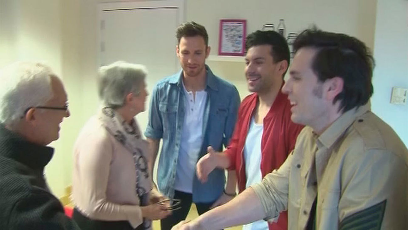 La banda madrileña Atacados reparte solidaridad con 'Agárrate a la vida'