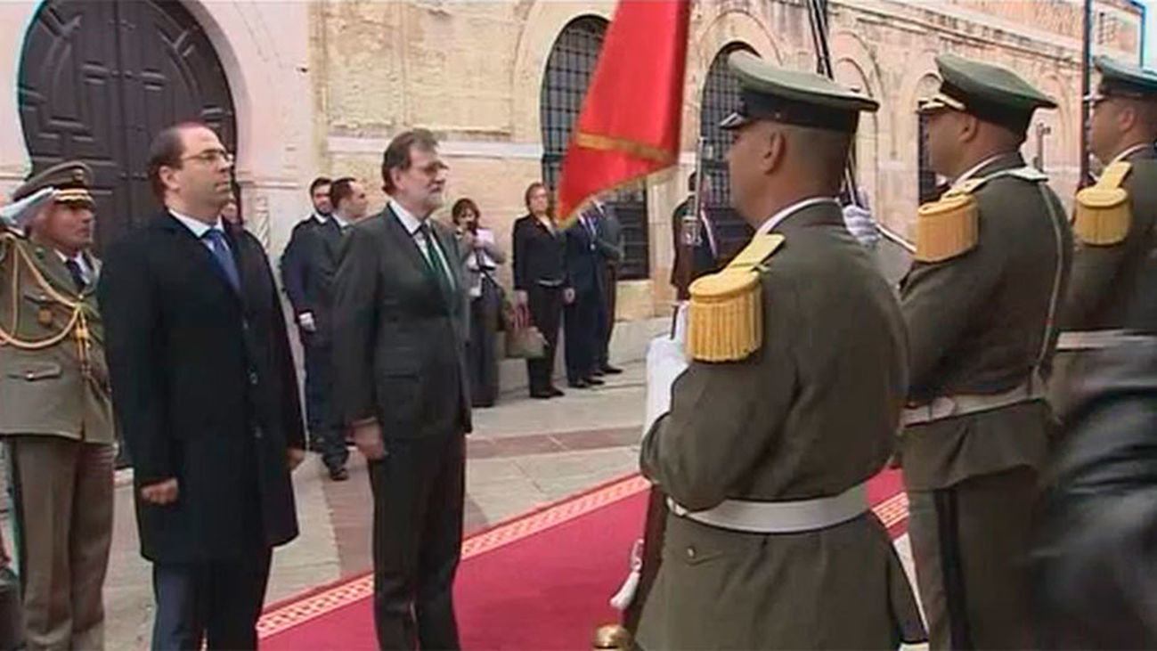 Rajoy demora una semana el relevo en Economía y no hará más cambios