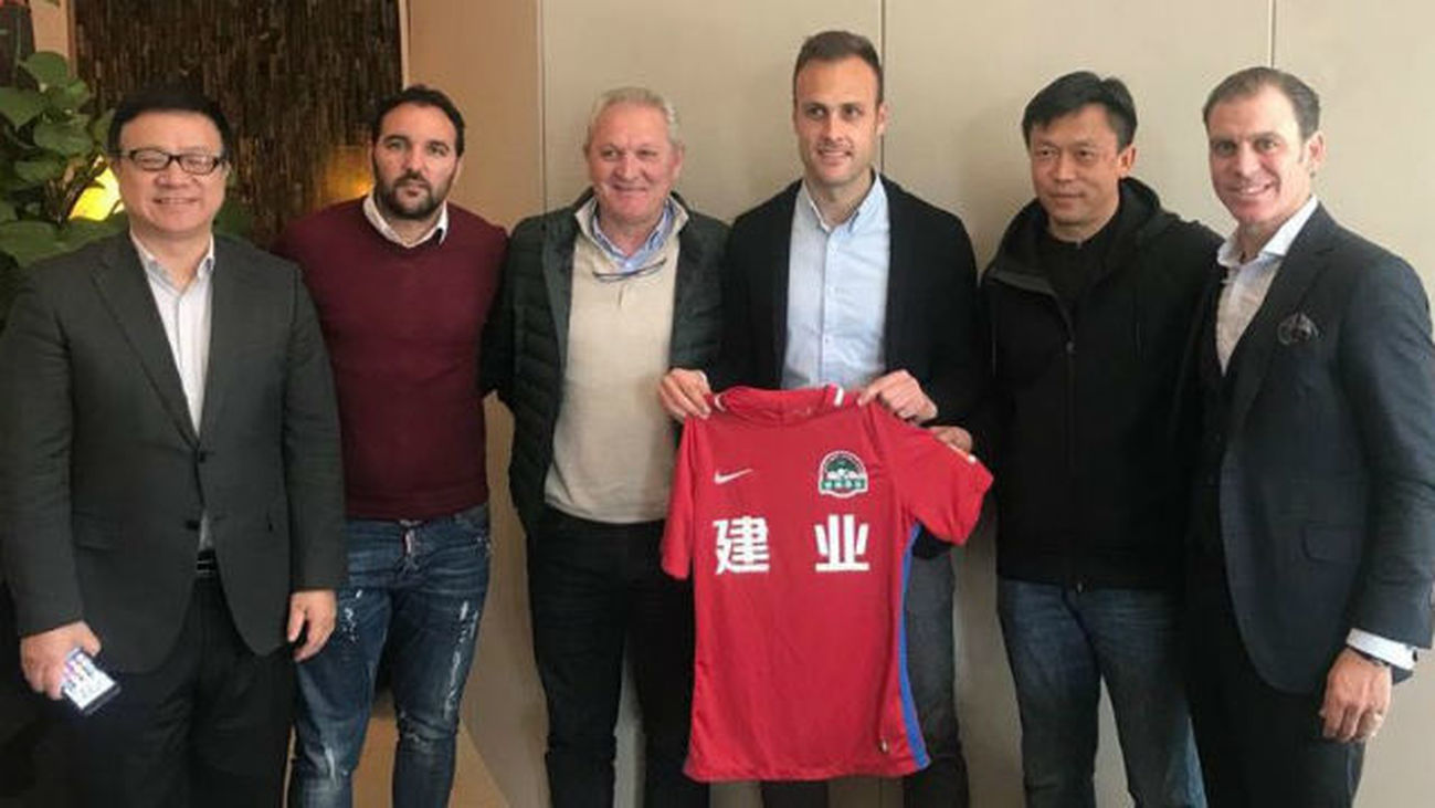 Cala se despide del Getafe: "Ha sido la decisión más difícil de mi carrera"