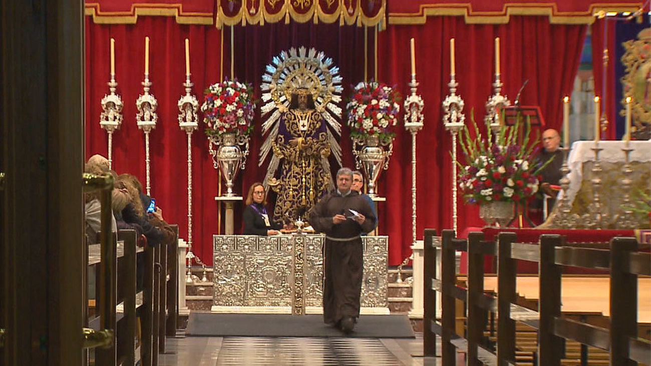 Jesús de Medinaceli abre sus puertas entre el fervor popular