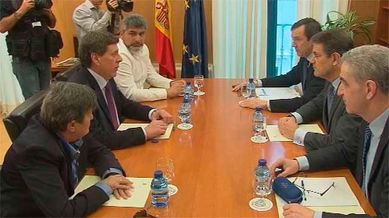 Los padres de Diana Quer y Mariluz Cortés piden que no haya 'política' con la prisión permanente revisable