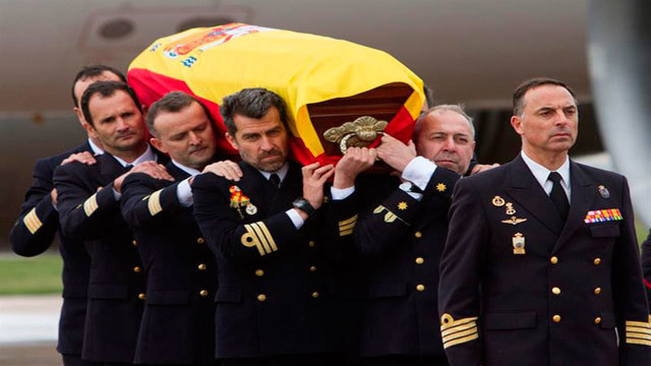 Llegan a España los restos del oficial de la Armada muerto en la Antártida