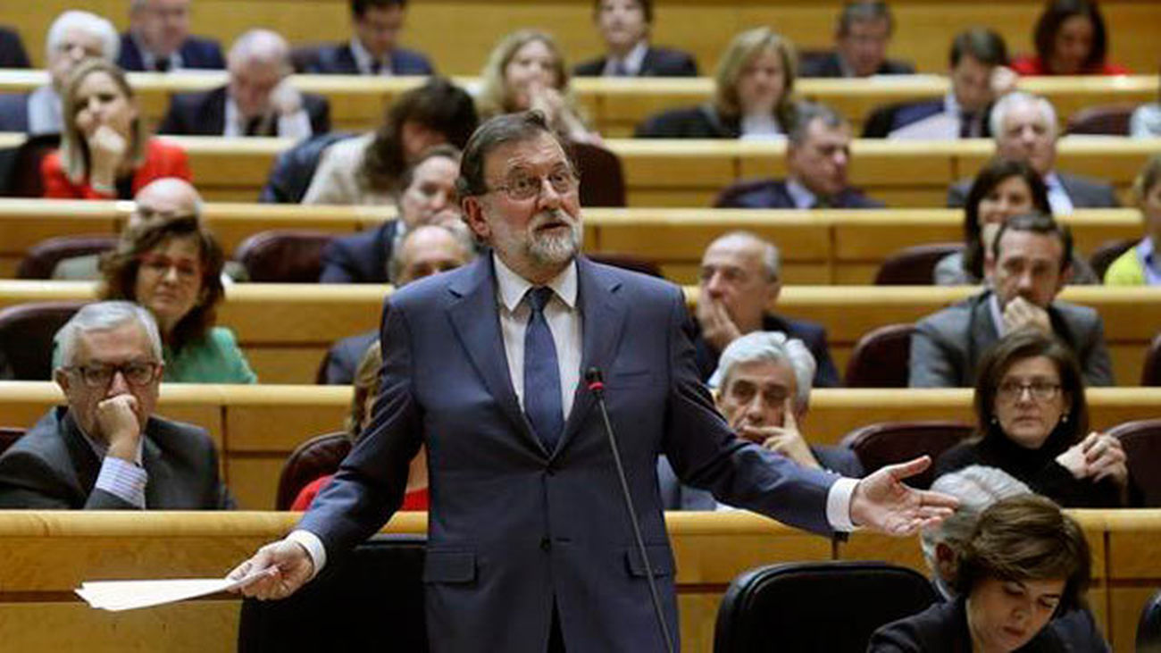 Rajoy recibirá en Moncloa a las camareras de piso y no se identifica con la huelga a la japonesa