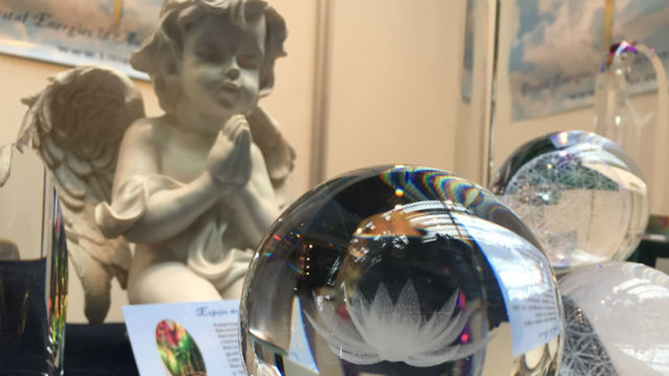 Más de 20.000 personas ya han visitado la 22ª Feria Esotérica de Madrid