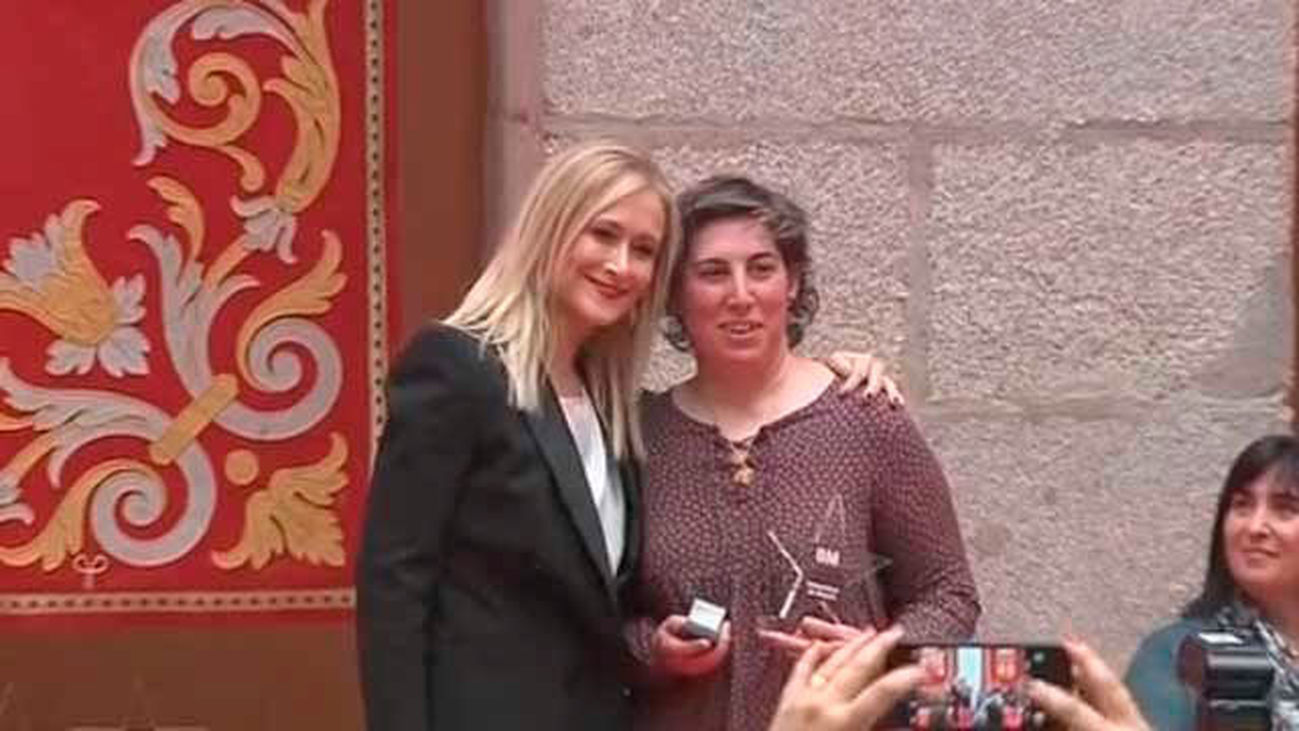 Cifuentes entrega los reconocimientos 8 de Marzo con motivo del Día de la Mujer