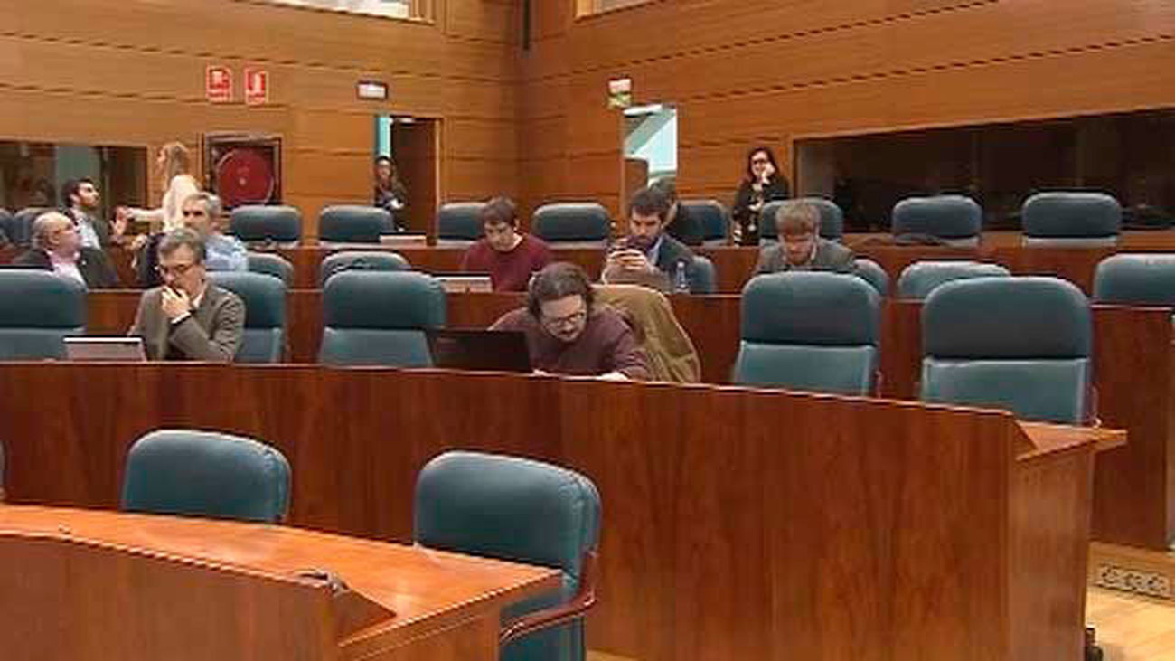 Podemos no pregunta a Cifuentes en Pleno de la Asamblea al estar su portavoz en huelga