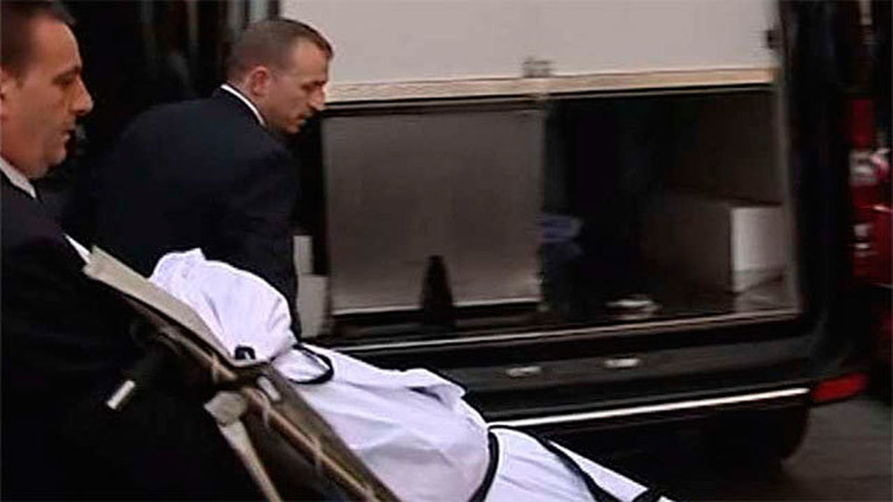 Un cadáver en fase de descomposición en una vivienda de Ciudad Lineal