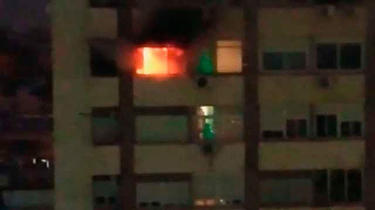 Dos heridos leves en un incendio en la calle General Perón