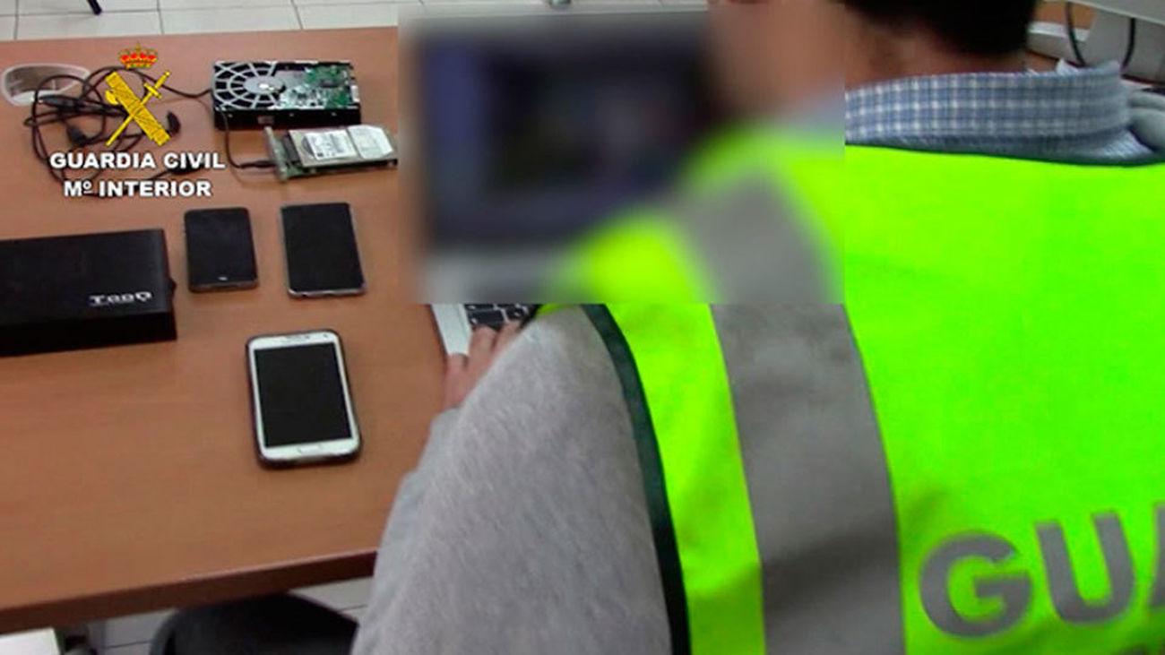 La Guardia Civil detiene a un ciber depredador sexual de menores en Madrid