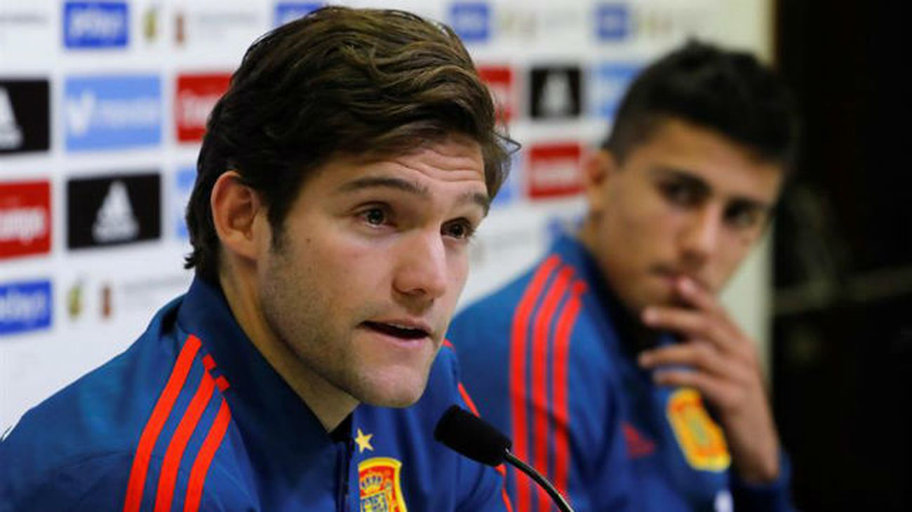 Marcos Alonso: "La convocatoria llegó como una sorpresa y un premio"