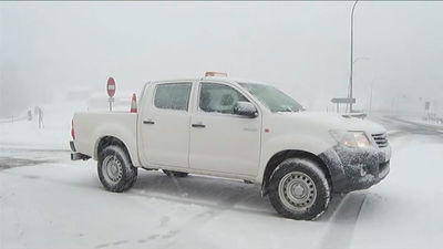 La nieve dificulta la circulación en algunas carreteras de la región